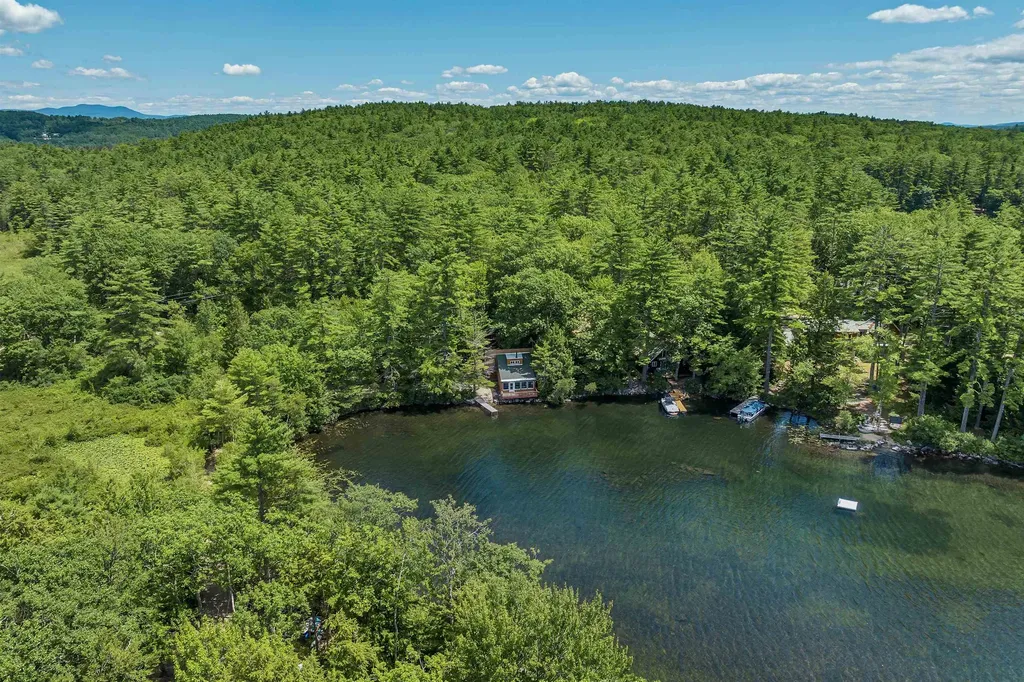 4 Pike Island Road Meredith NH 03253