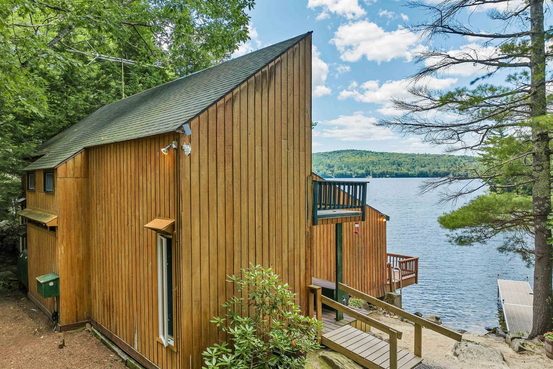 4 Pike Island Road Meredith NH 03253