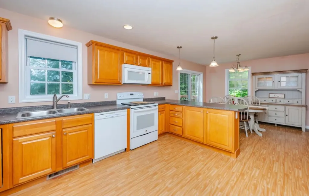 25 Cedar Creek Road Barrington NH 03825