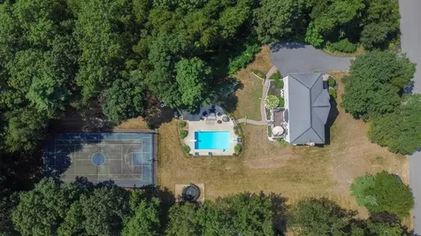 8 Settlers Ridge Windham NH 03087