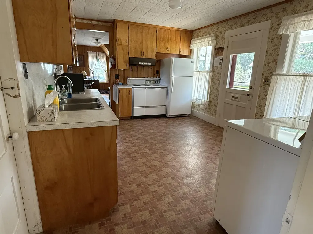 33 School Street Randolph VT 05060
