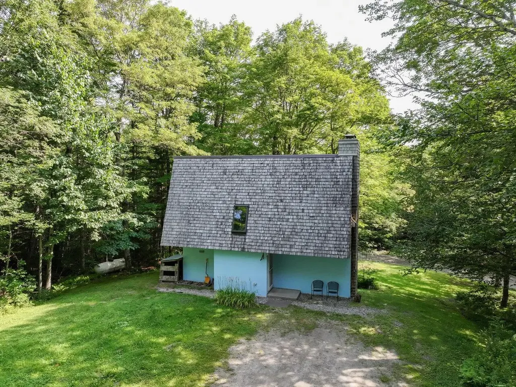 24 Russell Hill Drive Jay VT 05859
