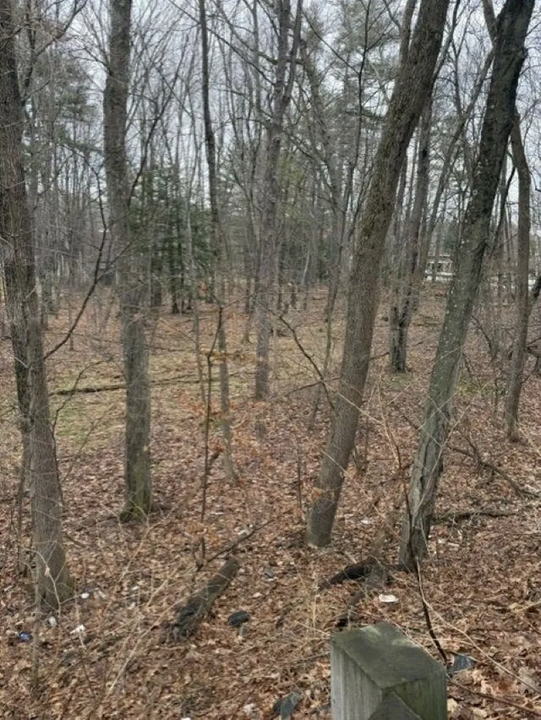 2 Shore Drive Goffstown NH 03045