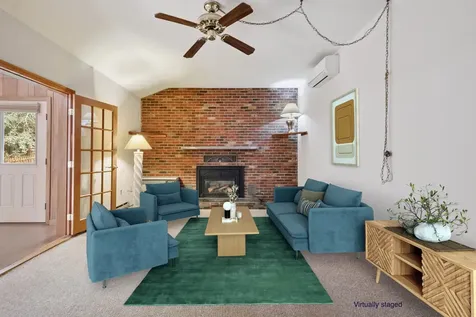 15 Yandow Drive South Burlington VT 05403