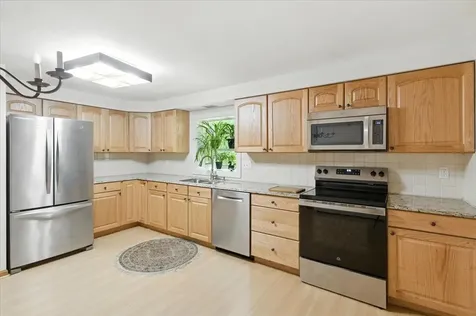 15 Yandow Drive South Burlington VT 05403