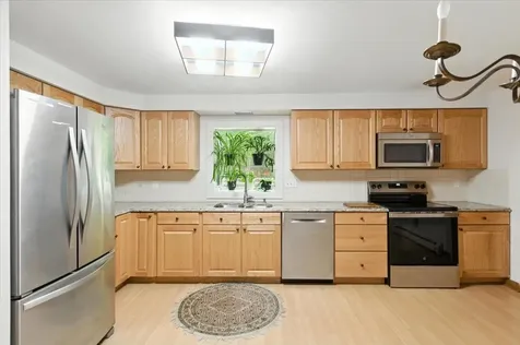 15 Yandow Drive South Burlington VT 05403