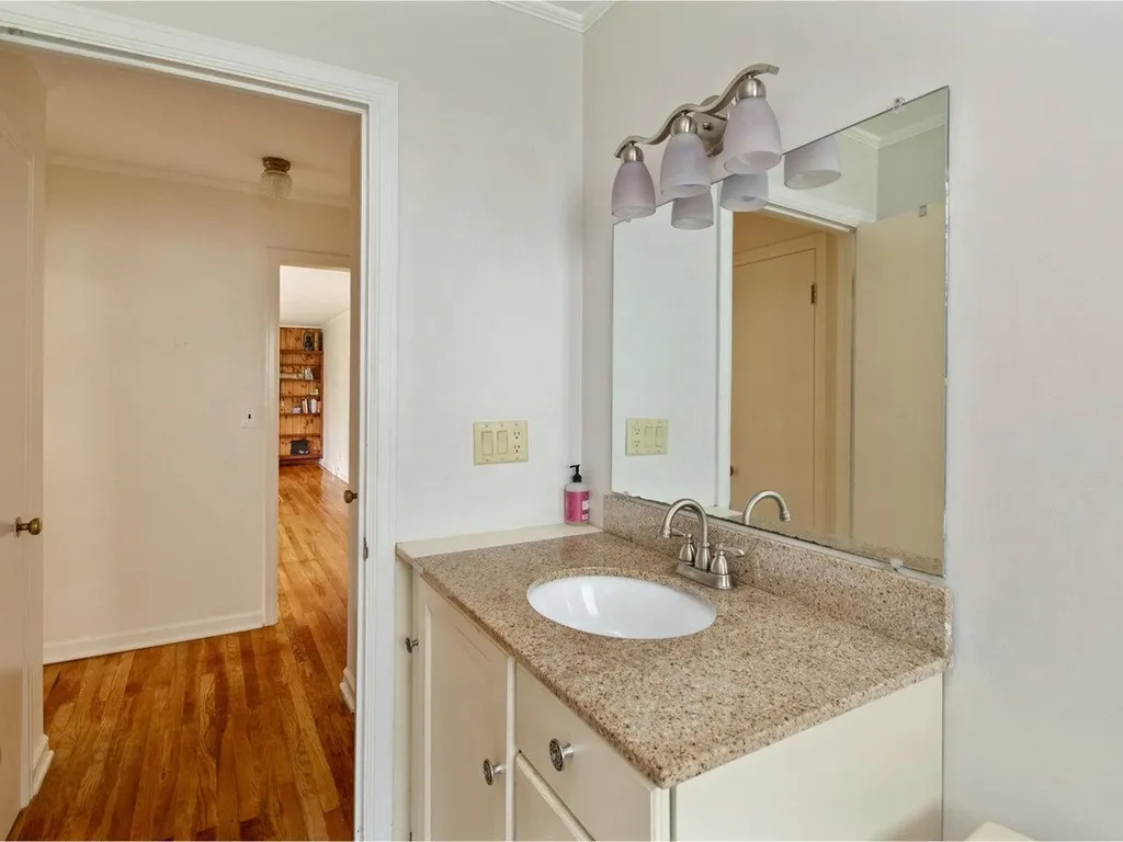 12 Iroquois Avenue Essex Junction VT 05452