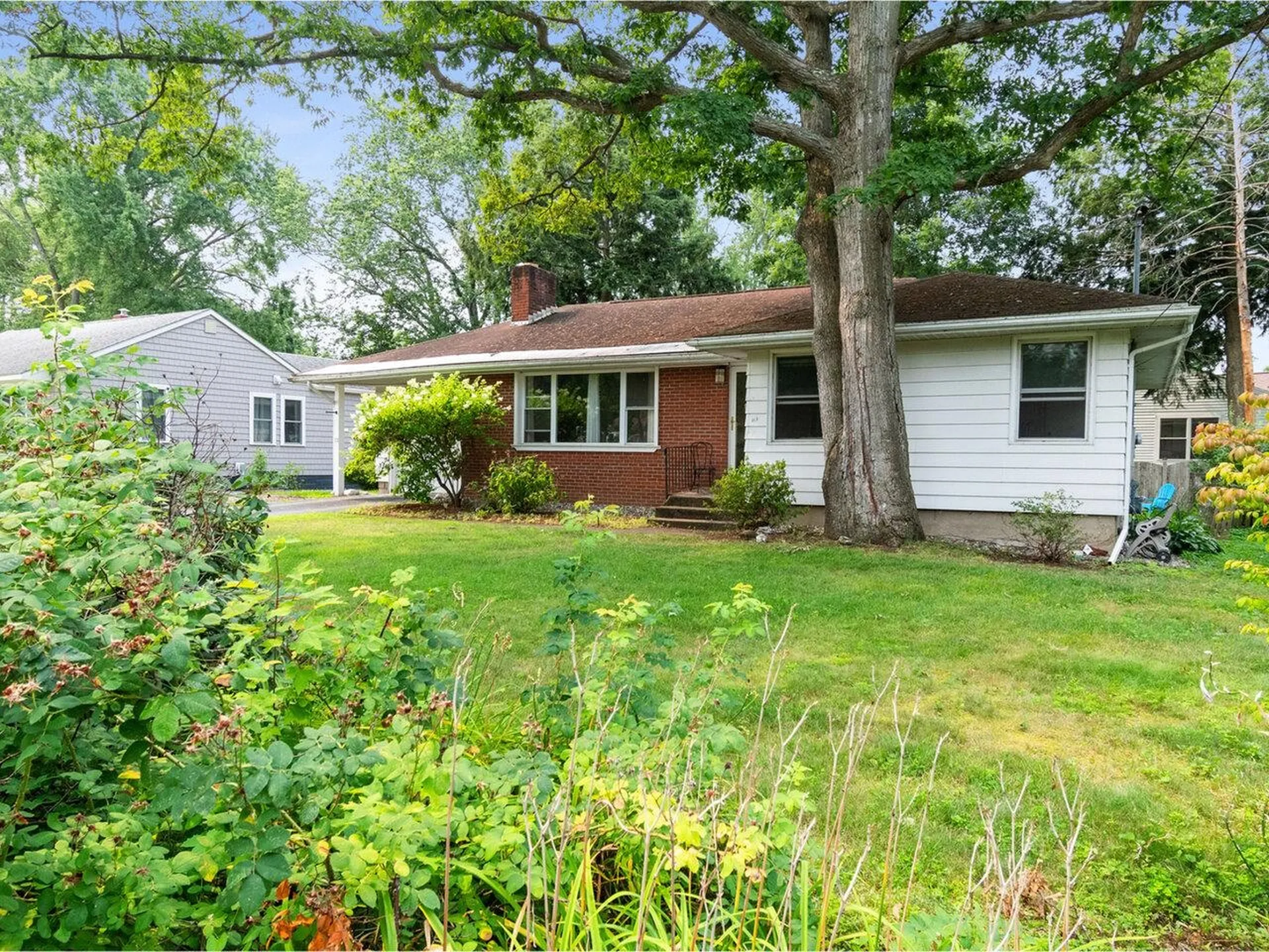 Essex Junction VT, 12 Iroquois Avenue