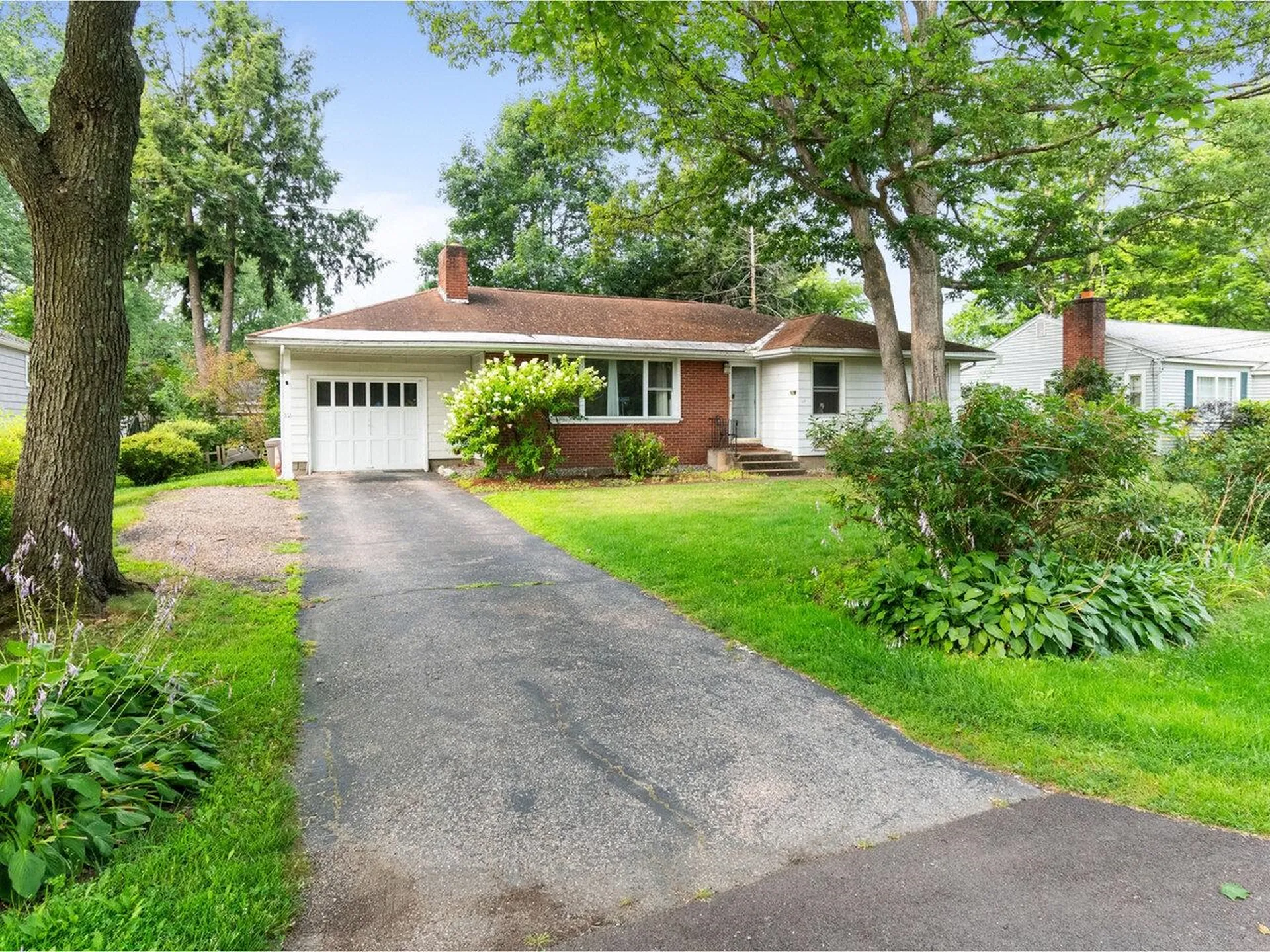 12 Iroquois Avenue Essex Junction VT 05452