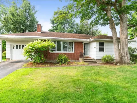 12 Iroquois Avenue Essex Junction VT 05452