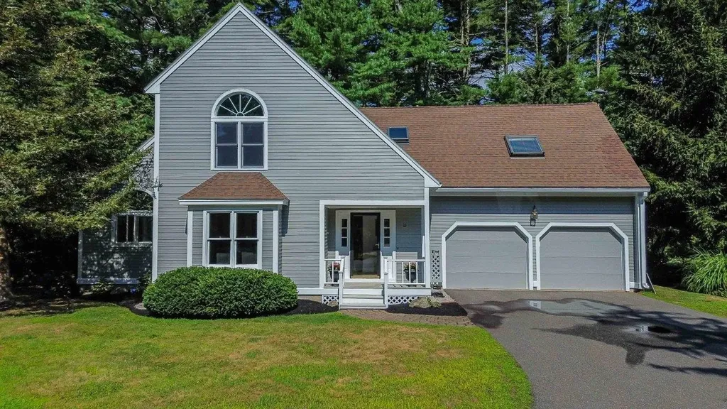 8 Ash Lane York ME 03909