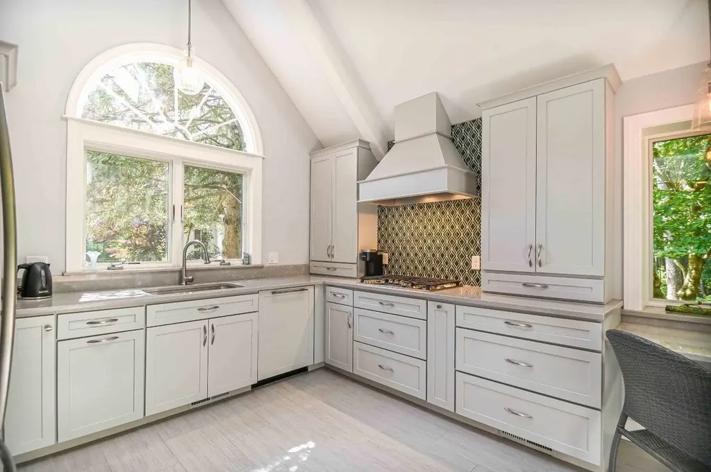 8 Ash Lane York ME 03909