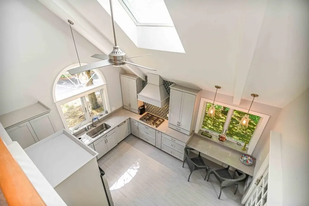 8 Ash Lane York ME 03909