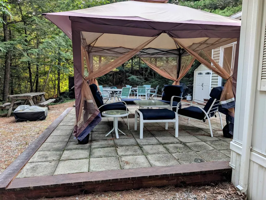 14 Overlook Road Holderness NH 03245