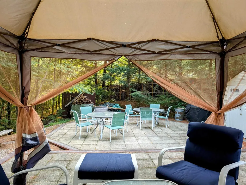 14 Overlook Road Holderness NH 03245