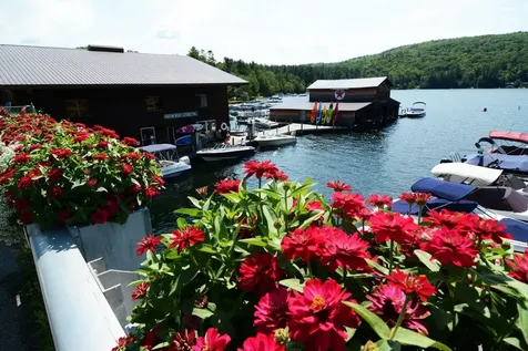 14 Overlook Road Holderness NH 03245