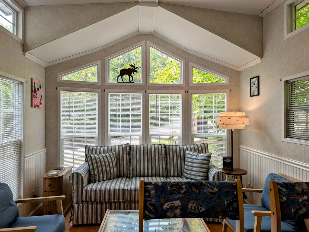 7 Hollows Road Holderness NH 03245