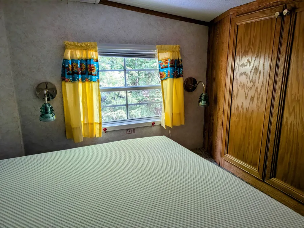 7 Hollows Road Holderness NH 03245