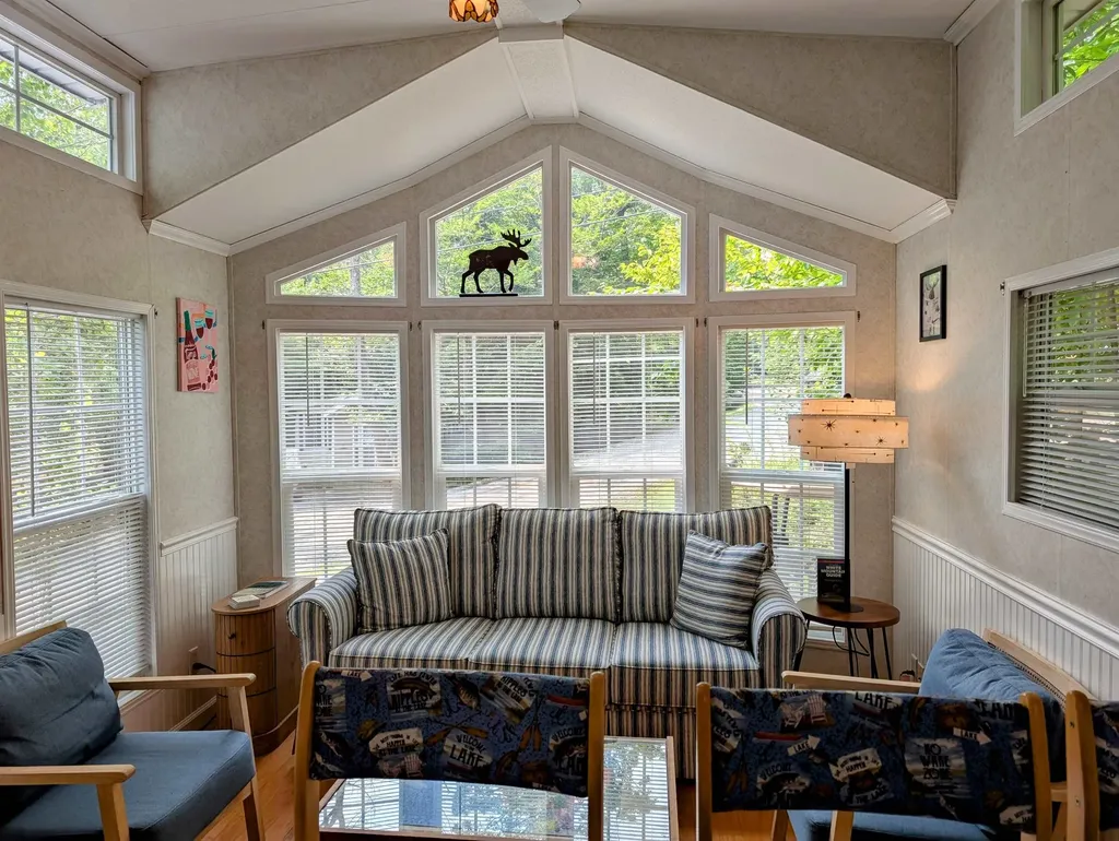 7 Hollows Road Holderness NH 03245