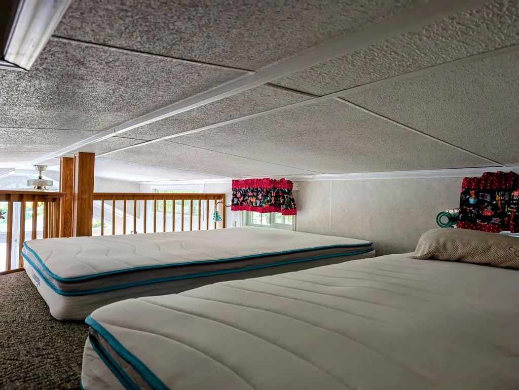 7 Hollows Road Holderness NH 03245