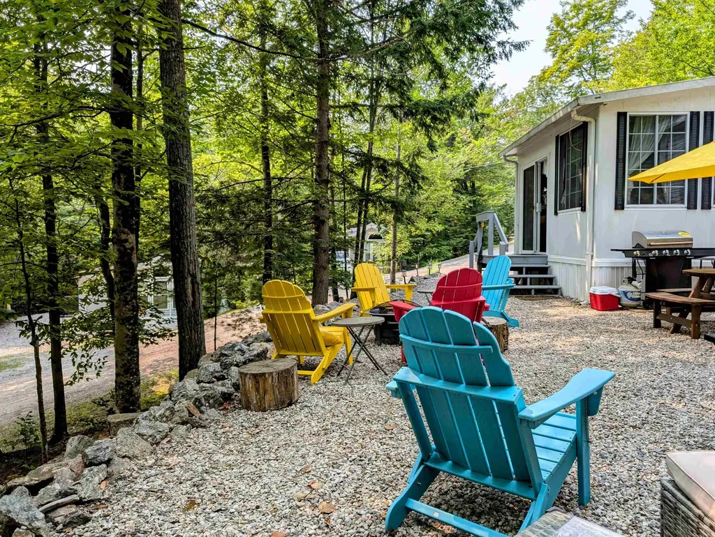 7 Hollows Road Holderness NH 03245