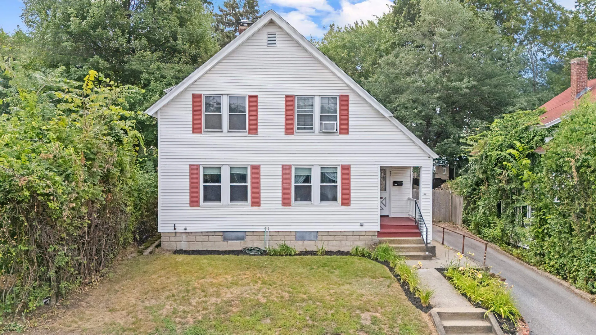 591 Lake Avenue Manchester NH 03103