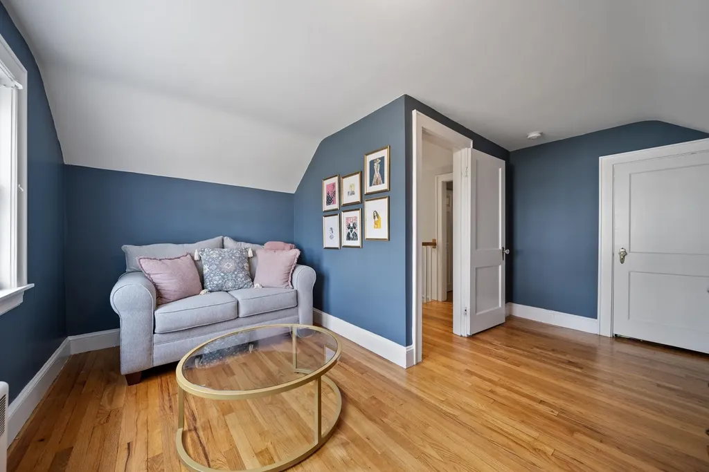 613 Lake Avenue Manchester NH 03103