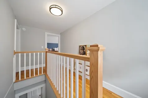613 Lake Avenue Manchester NH 03103