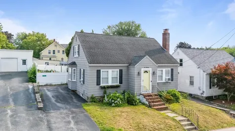 613 Lake Avenue Manchester NH 03103