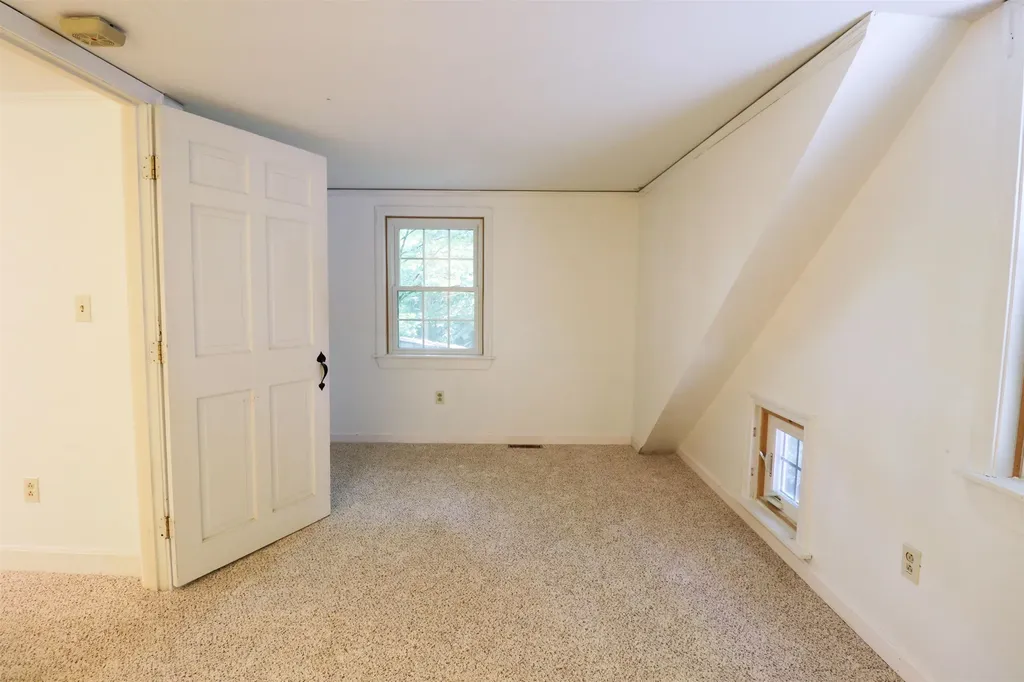 2032 Hartford Avenue Hartford VT 05088-1042