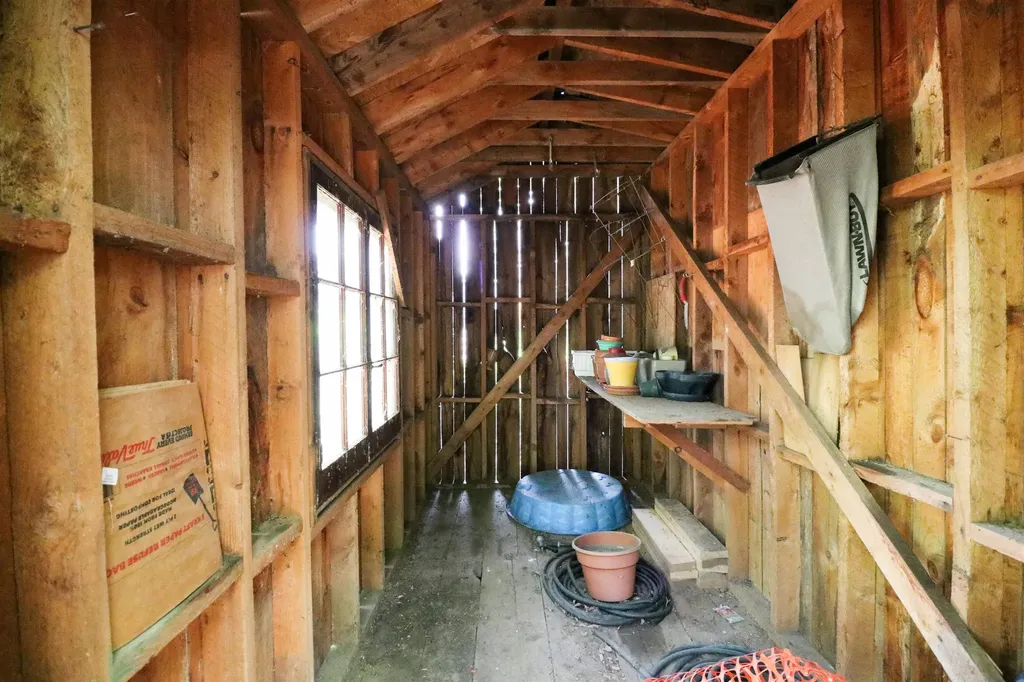 2032 Hartford Avenue Hartford VT 05088-1042