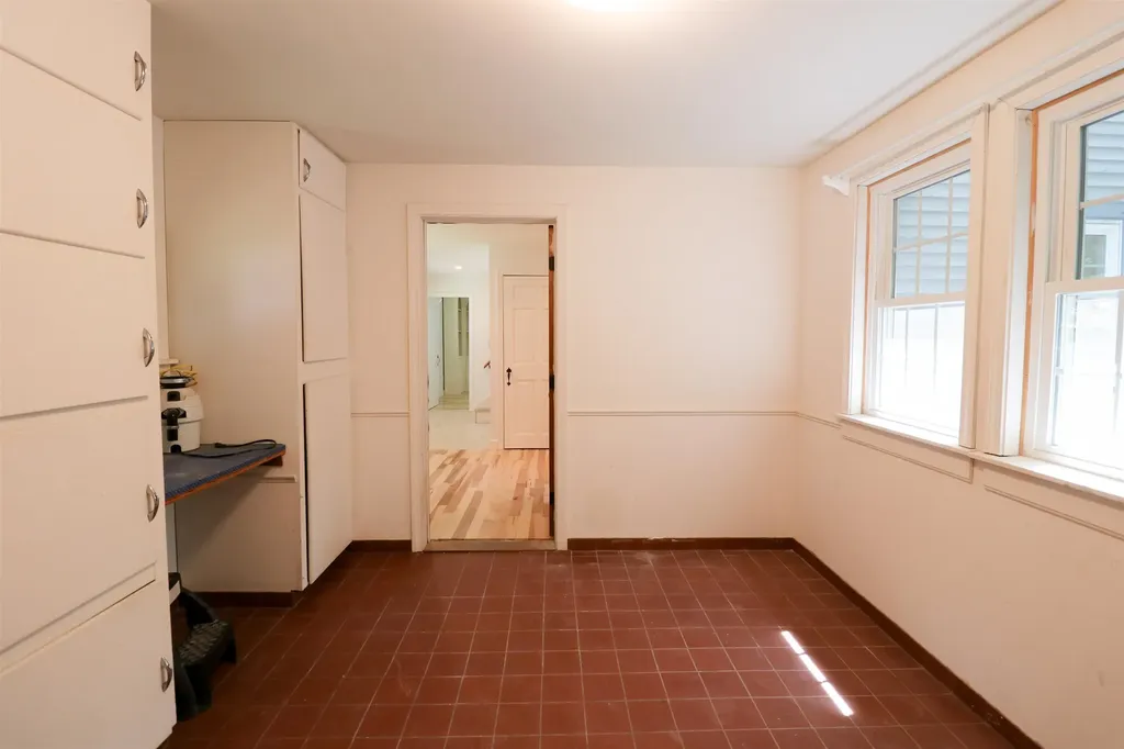2032 Hartford Avenue Hartford VT 05088-1042
