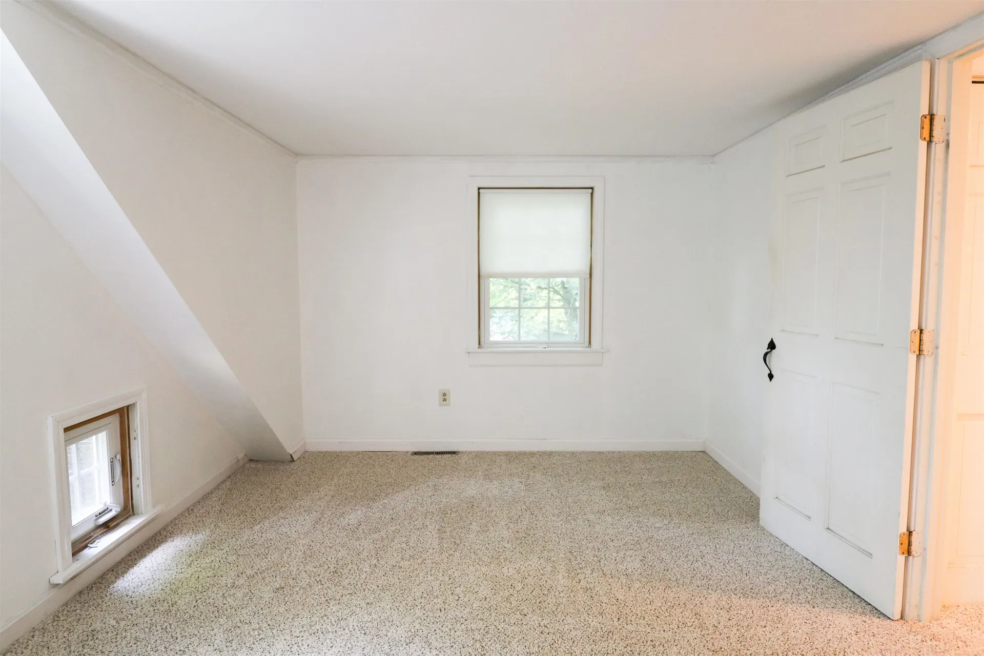 2032 Hartford Avenue Hartford VT 05088-1042