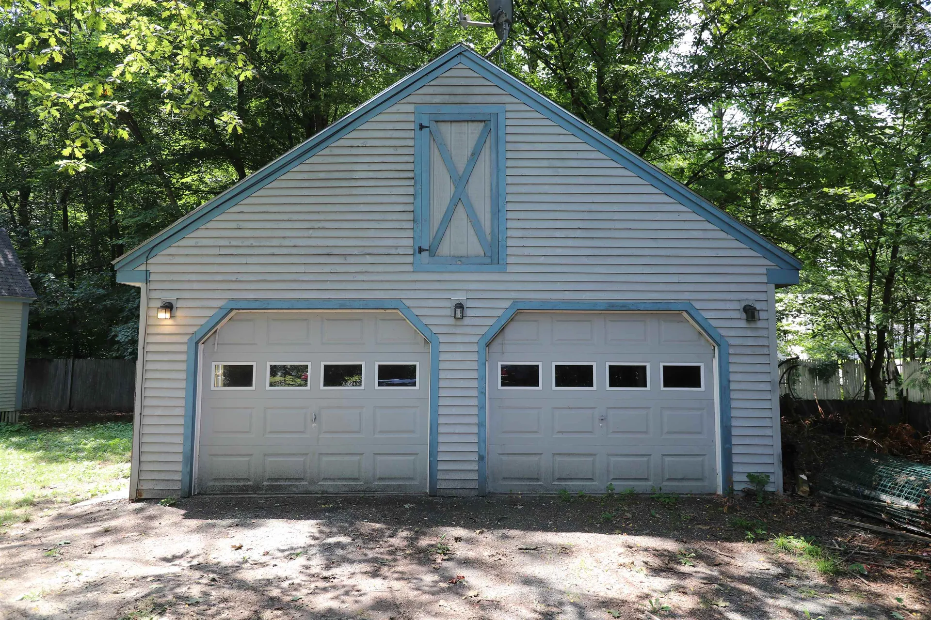 2032 Hartford Avenue Hartford VT 05088-1042