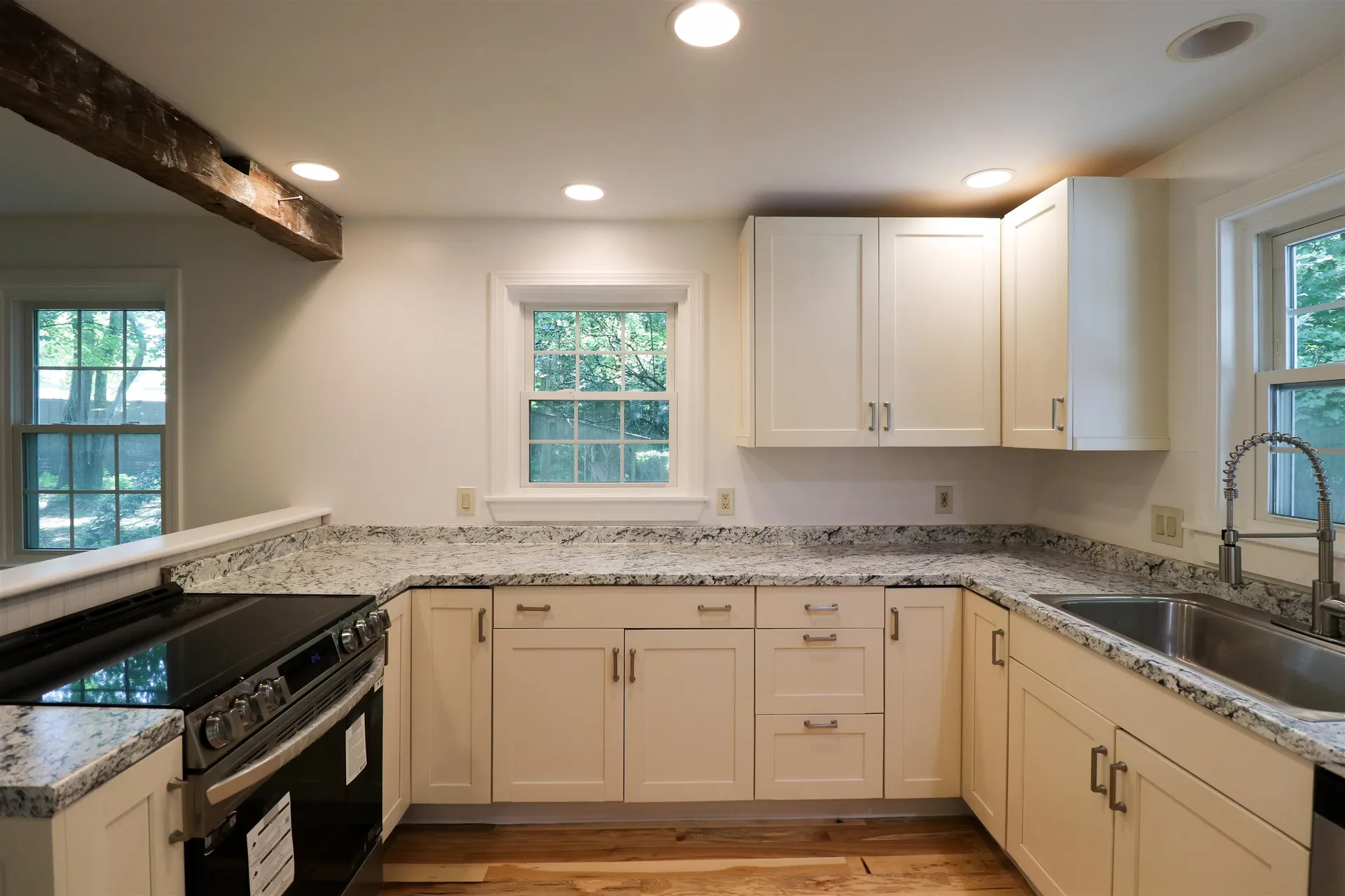 2032 Hartford Avenue Hartford VT 05088-1042