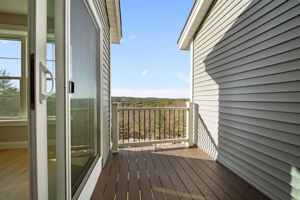 4 Cypress Lane Windham NH 03087