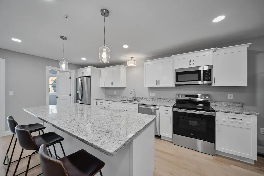 4 Cypress Lane Windham NH 03087