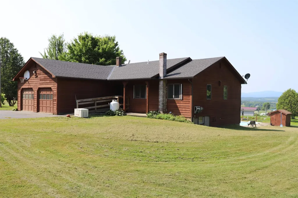 1099 Vance Hill Road Newport Town VT 05857