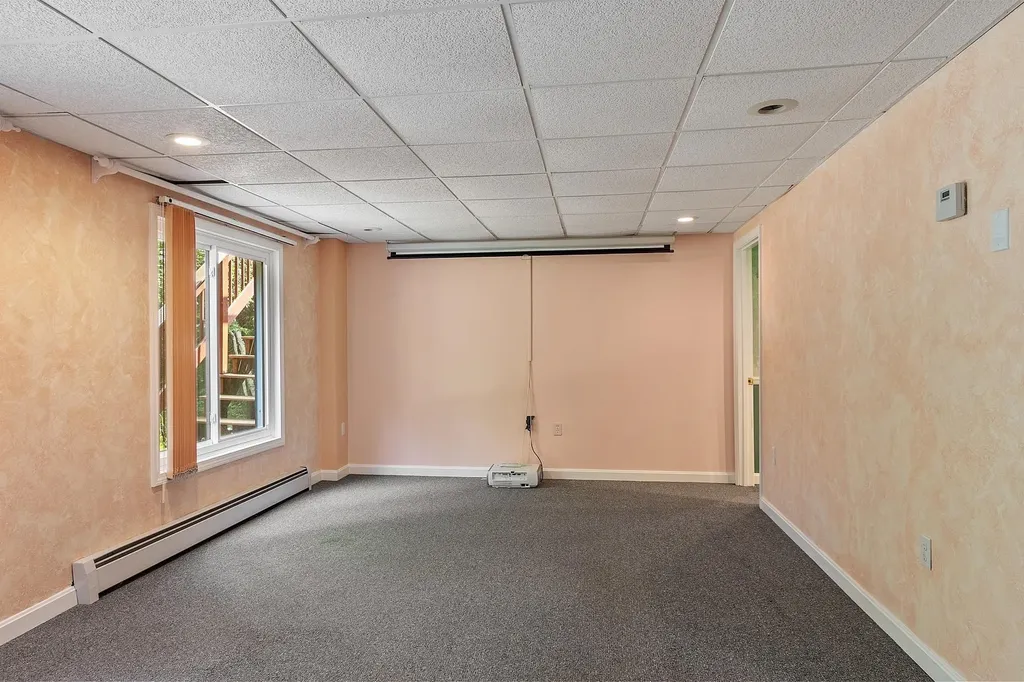 10 Blue Hills Drive Rochester NH 03839