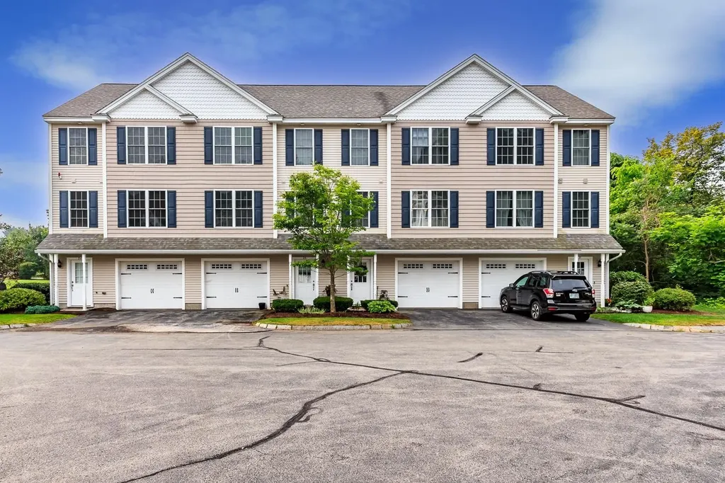 2 Larch Street Goffstown NH 03102