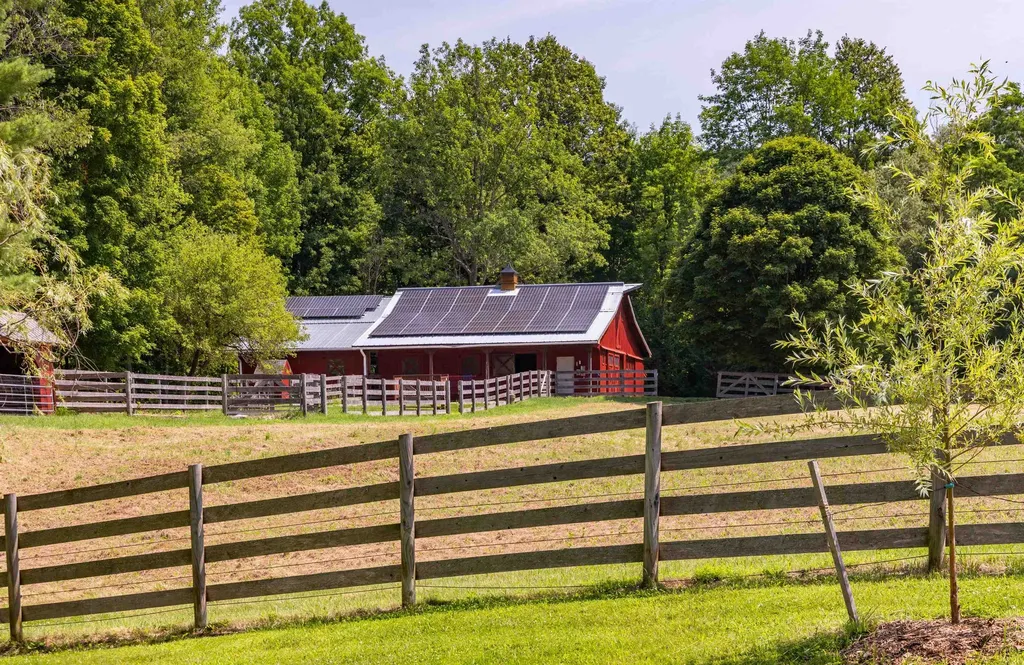 283 Higbee Road Charlotte VT 05445-0000