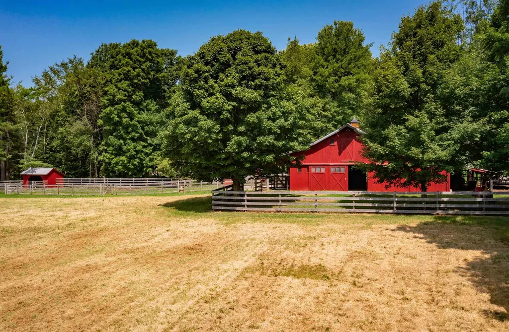 283 Higbee Road Charlotte VT 05445-0000