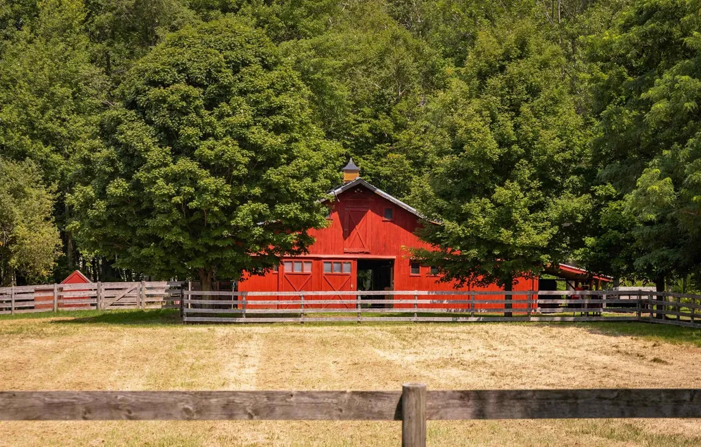 283 Higbee Road Charlotte VT 05445-0000