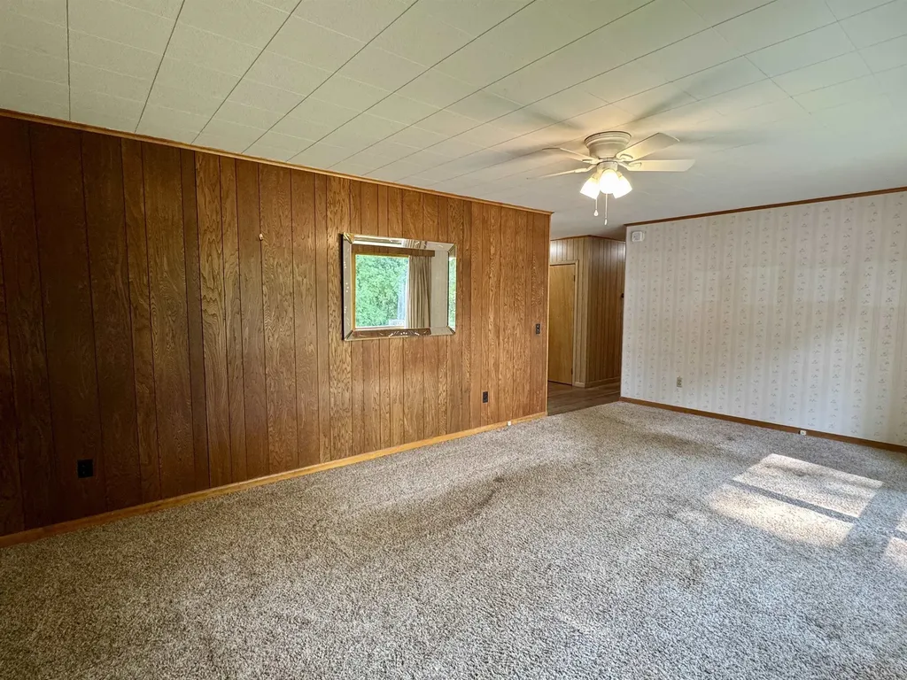 62 Pine Street Newport City VT 05855