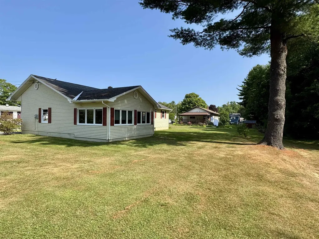 62 Pine Street Newport City VT 05855