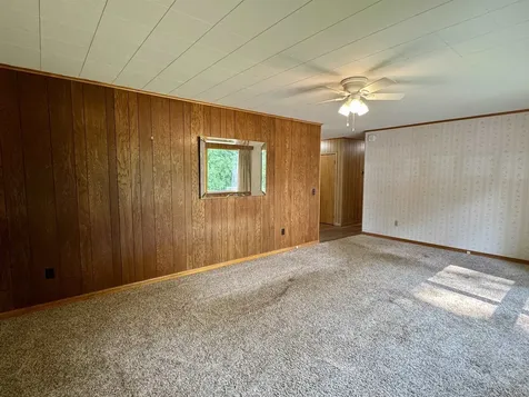 62 Pine Street Newport City VT 05855