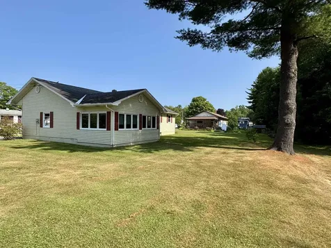 62 Pine Street Newport City VT 05855