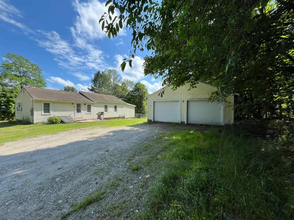 139 Canaan Street Canaan NH 03741