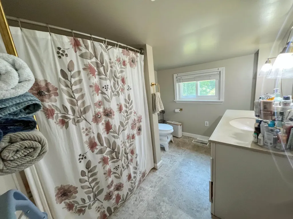 139 Canaan Street Canaan NH 03741