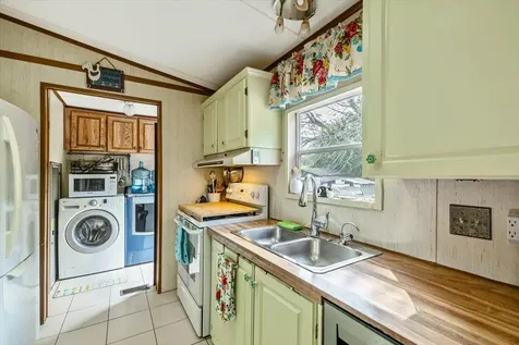 213 Access Road Isle La Motte VT 05463-7508